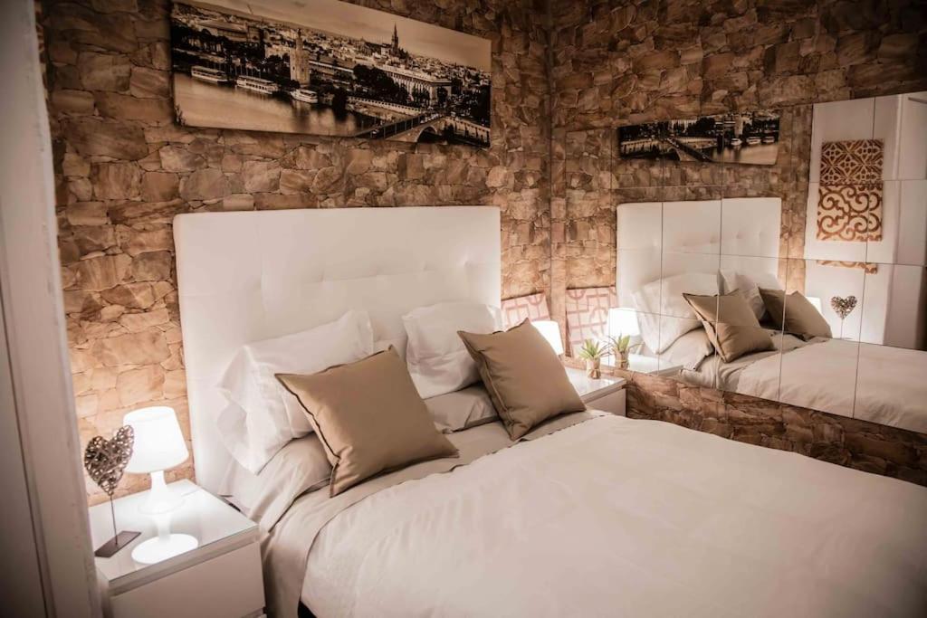 Apartament Imperial Center Seville New Management Since April Экстерьер фото